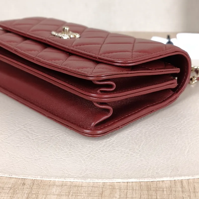 Chanel Crossbody Bag C woc Burgundy Lambskinmini19.2 × 3.5 × 12.3 cm — detail view 7 of 15