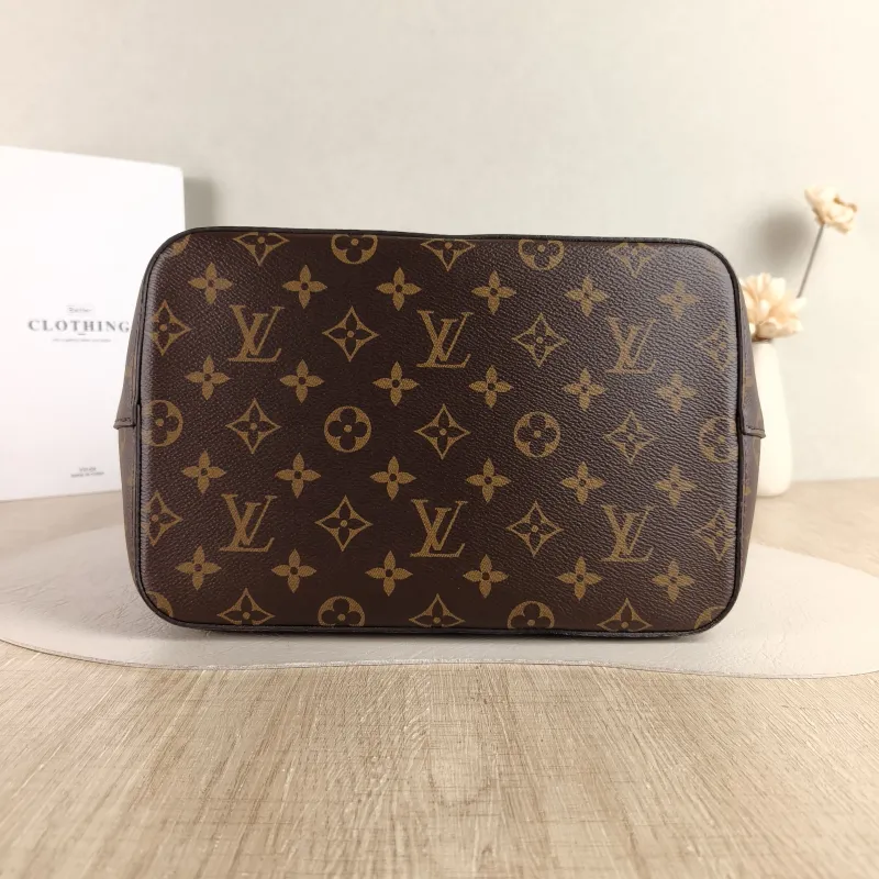 Louis Vuitton Shoulder Bag NÉONOÉ Bucket Bag Black PVC Medium 26 × 17.5 × 26 cm — cover view 3 of 6