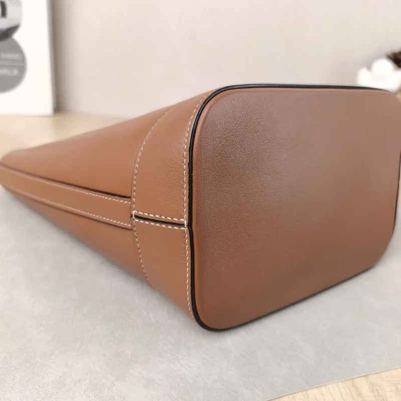 CELINE Shoulder Bag BUCKET TRIOMPHE Bucket Bag Calfskin Small 17 × 10 × 22 cm — detail view 9 of 10