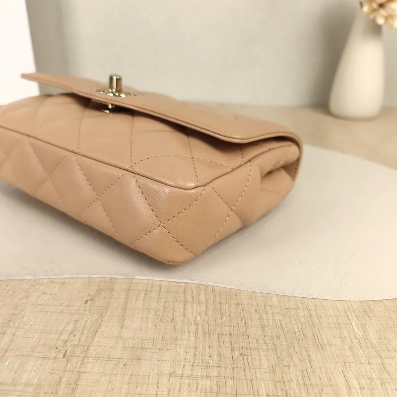 Chanel Crossbody Bag Crossbody Bag Taupe Calfskin One Size20 × 3.5 × 14 cm — detail view 12 of 15