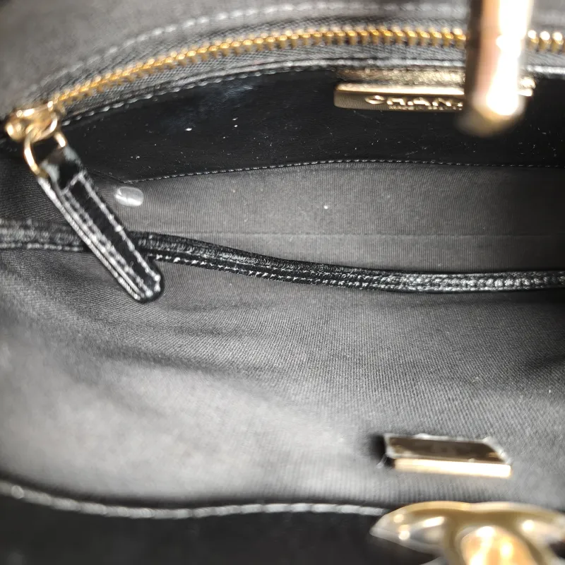 Chanel Crossbody Bag 31Bag Black Waxed Leather Mini 23 × 5.5 × 22 cm — detail view 8 of 12