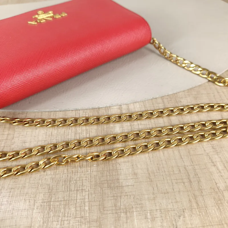 PRADA Crossbody Bag Saffiano Red Calfskin One Size 18 × 4 × 12 cm — detail view 2 of 11