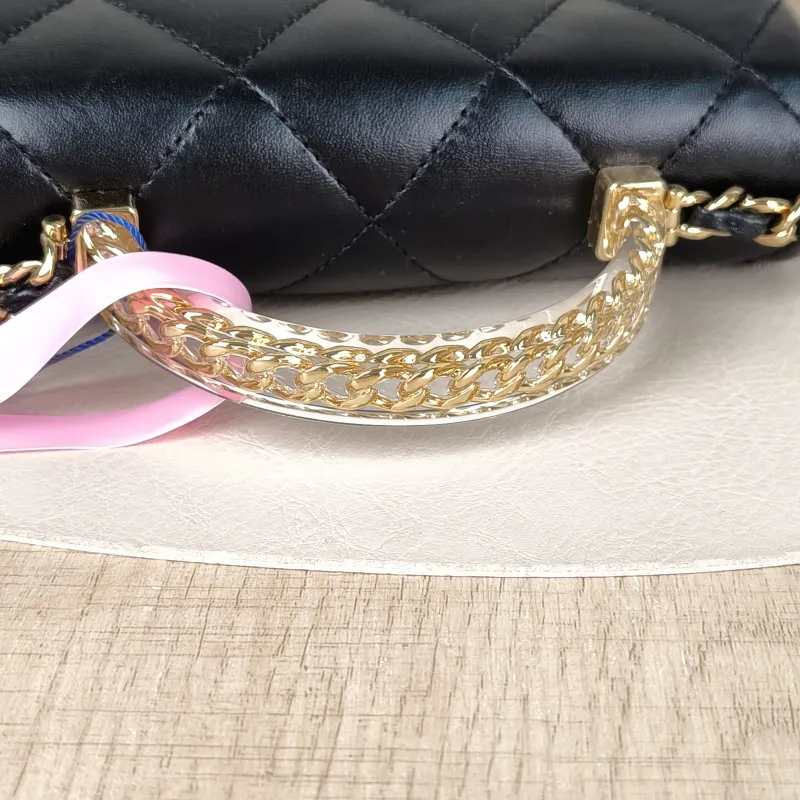 Chanel Crossbody Bag Black Lambskinmini19 × 6 × 12 cm — detail view 8 of 18