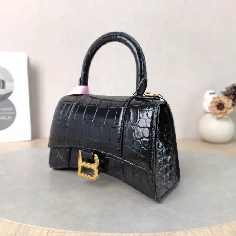 BALENCIAGA Crossbody Bag Hourglass Hourglass Bag Black CC alfskinmini19 × 8 × 13 cm — cover view 3 of 5