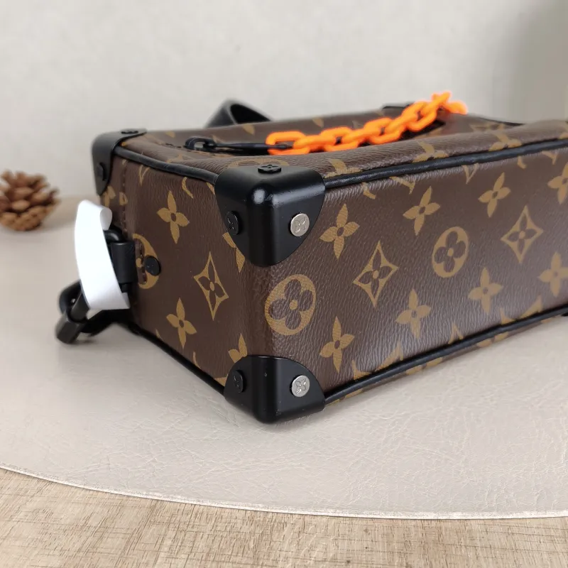 Louis Vuitton Crossbody Bag SOFT TRUNK Box Monogram PV Cmini18.5 × 8 × 13 cm — detail view 2 of 12