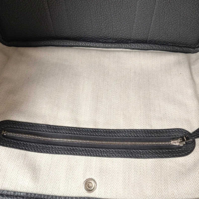 Hermès Top Handle Bag Garden Party 30 30Black Negonda Calfskin Medium30 × 13 × 21 cm — detail view 5 of 11