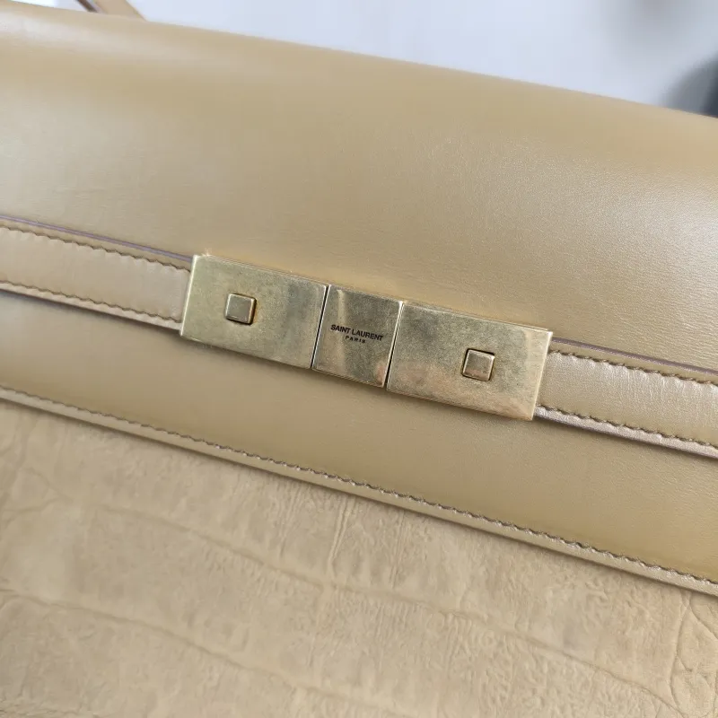 SAINT LAURENT Shoulder Bag MANHATTAN Brown Calfskin Medium29 × 7.5 × 20 cm — detail view 11 of 15