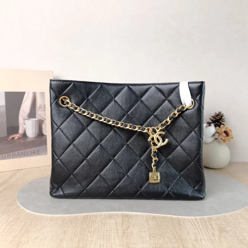 Chanel Shoulder Bag Tote Bag Black Lambskin One Size 30 × 10 × 23 cm