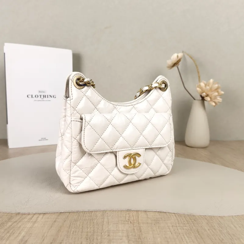 Chanel Crossbody Bag23p hobo White Waxed Leather Small19 × 6 × 17 cm — cover view 4 of 5