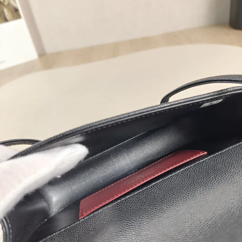 Chanel Crossbody Bag preppy coco Black Grained Calfskin Mini 17 × 5 × 11.5 cm — detail view 9 of 13