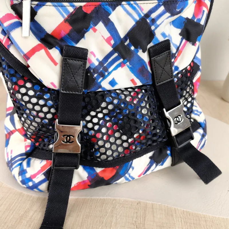 Chanel Backpack Backpack Colorblock Nylon One Size 30 × 15 × 35 cm 22 — detail view 9 of 14