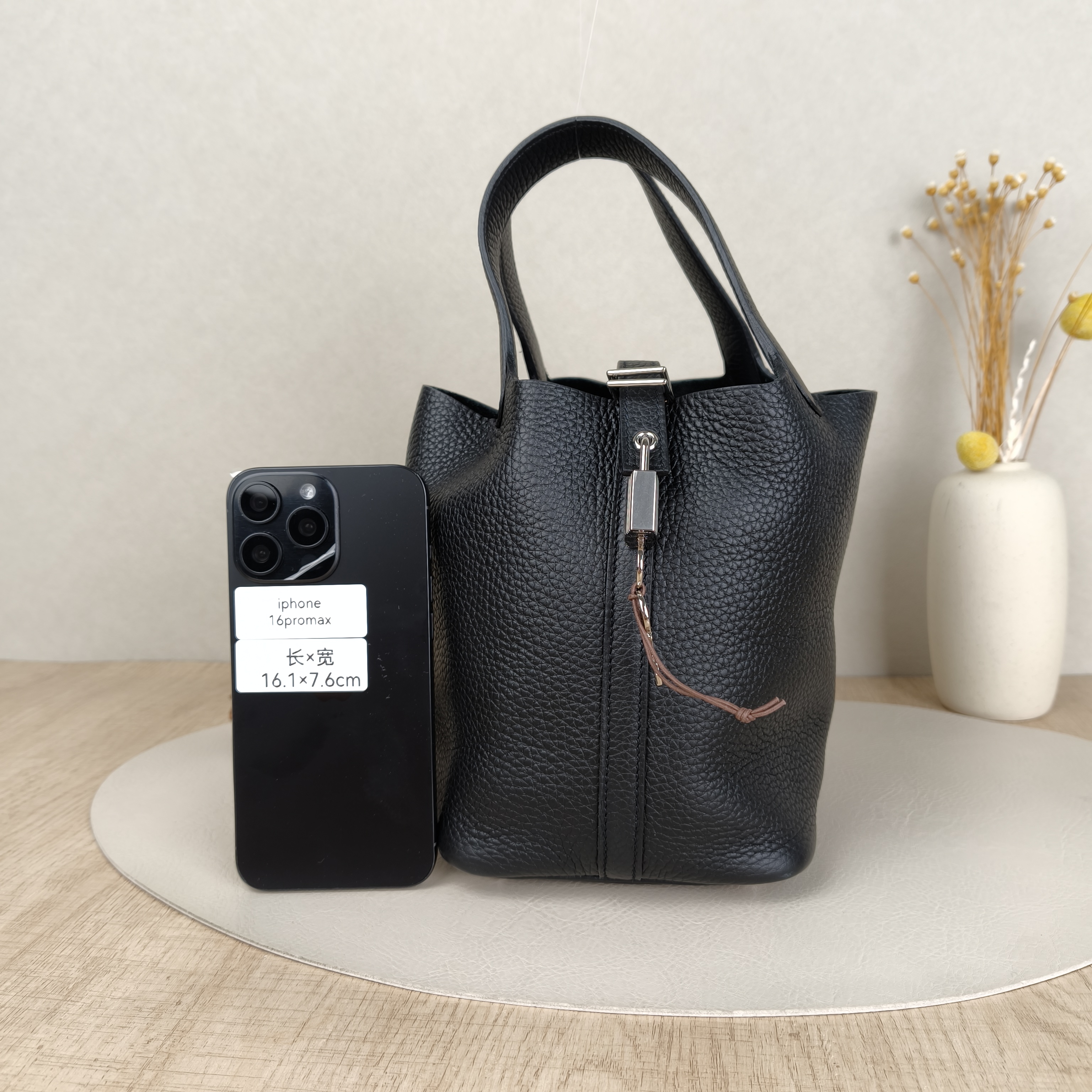 Hermès Top Handle Bag Picotin Lock 18 18Black Clemence Taurillon TC Calfskin Small18 × 13 × 19 cm — cover view 10 of 10