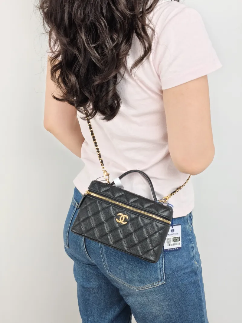 Chanel Crossbody Bag lp Vanity Case Bag Black Calfskin One Size 19.5 × 5 × 17 cm — on-model view 1 of 3