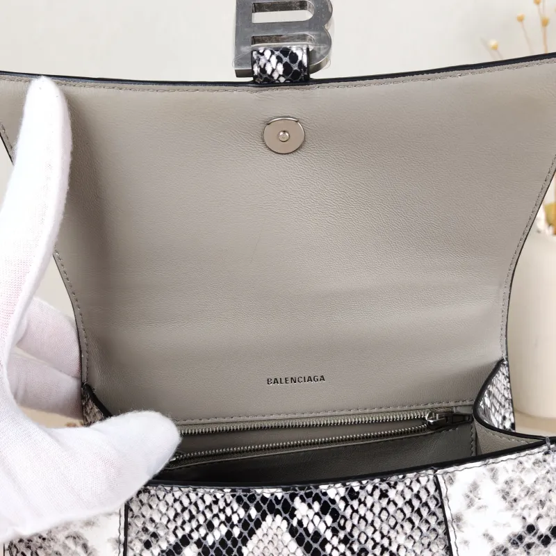 BALENCIAGA Crossbody Bag Hourglass Hourglass Bag Colorblock Embossed Calfskin Small23 × 10 × 14 cm — detail view 6 of 12