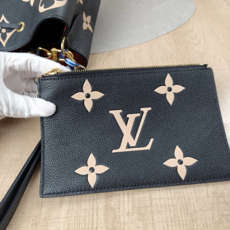 Louis Vuitton Shoulder Bag NÉONOÉ Bucket Bag Black · White Monogram Empreinte Embossed Calfskin Medium26 × 17.5 × 26 cm — detail view 3 of 10