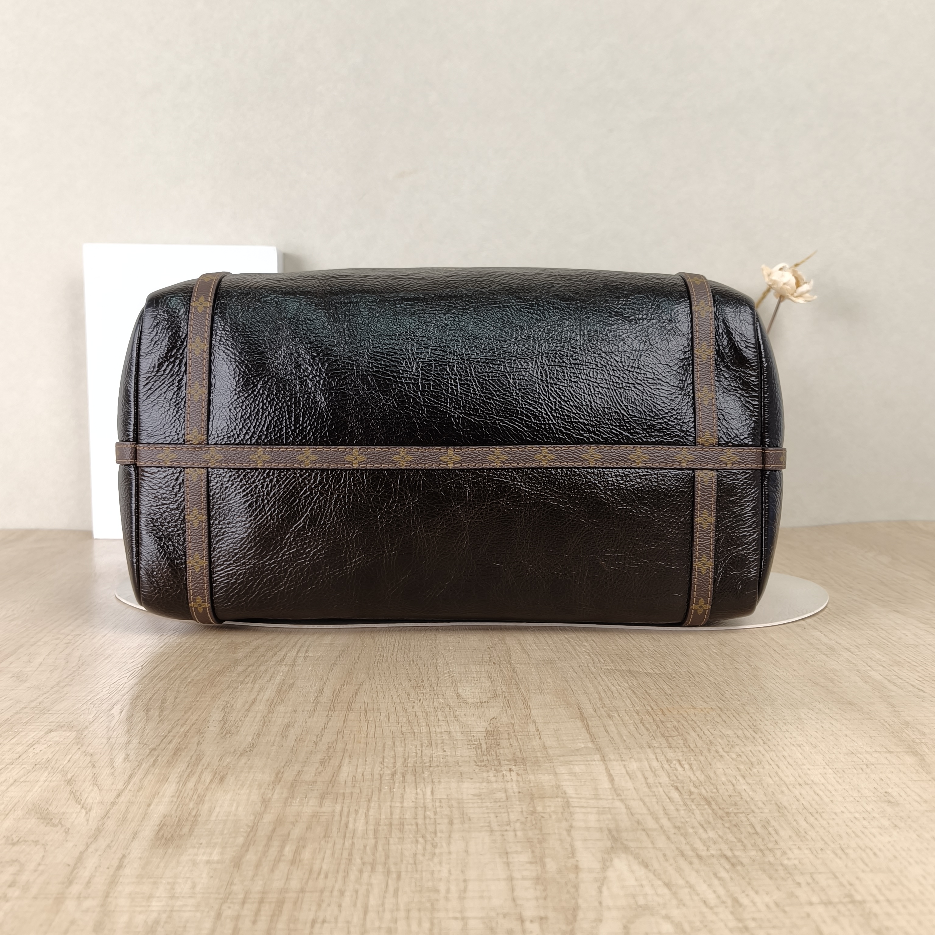 Louis Vuitton Shoulder Bag EXPRESS Shoulder Bag Brown Calfskin Medium36 × 18.5 × 24 cm — cover view 2 of 4