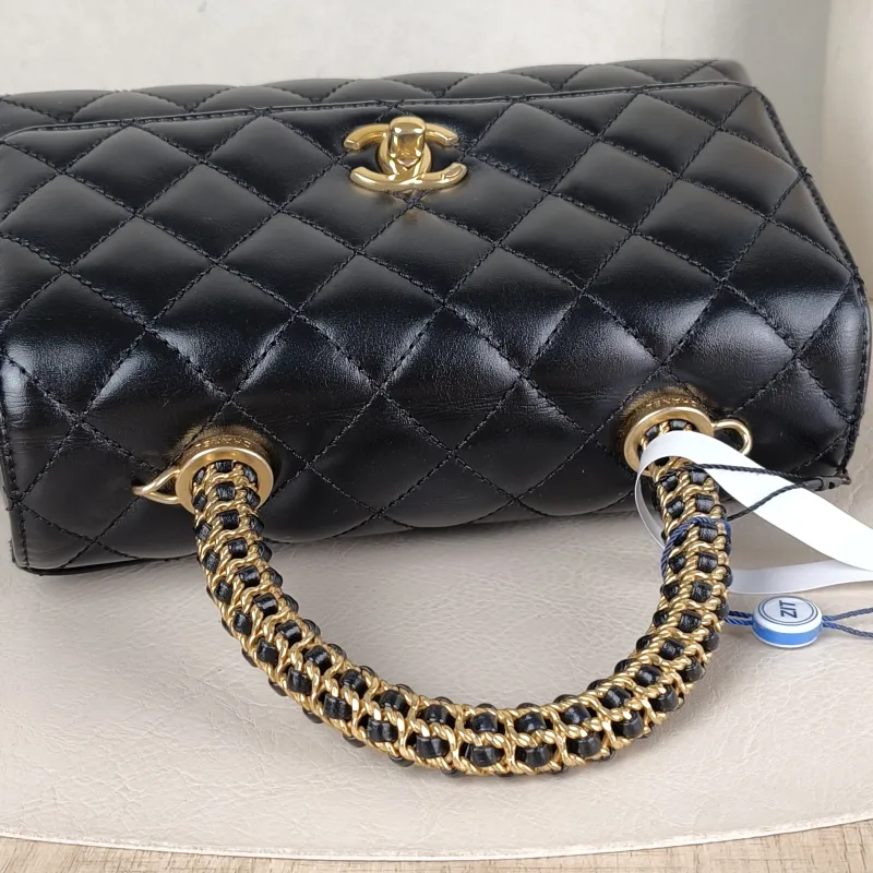 Chanel Crossbody Bag Coco Handle​ Woven Black Calfskin Small24 × 10 × 14 cm — detail view 3 of 14