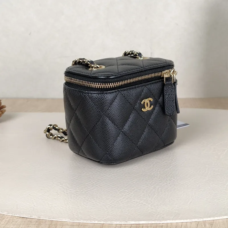Chanel Crossbody Bag Edition Black Grained Calfskinmini11 × 7 × 9 cm — cover view 3 of 5