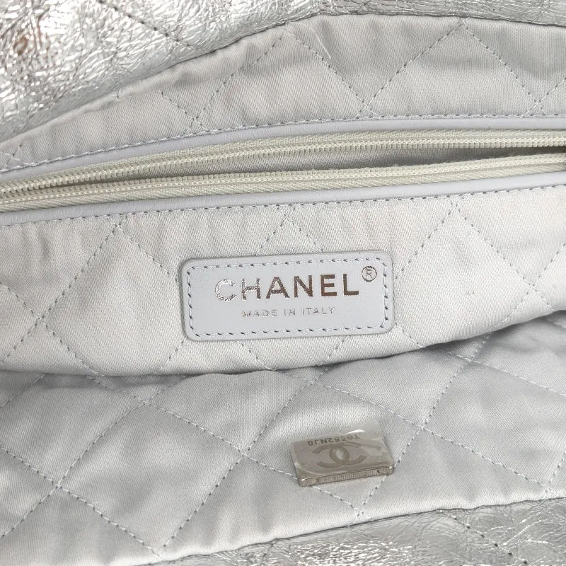 Chanel Shoulder Bag 22Bag Silver Calfskin Small 35 × 7 × 37 cm — detail view 9 of 14