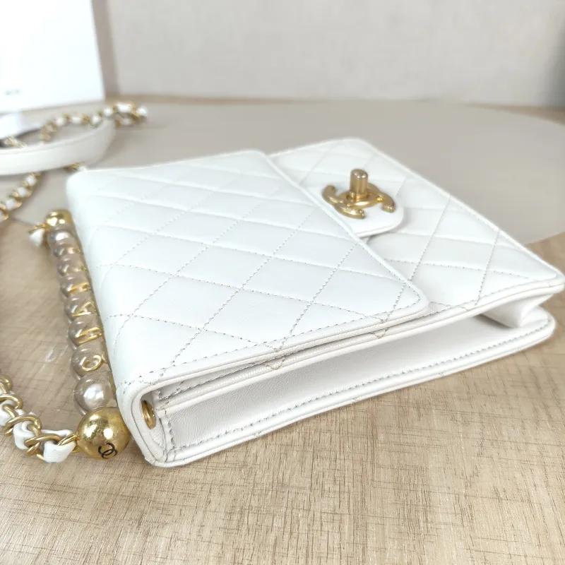 Chanel Crossbody Bag logo cf Collection Edition Crossbody Bag White Lambskin One Size 16 × 4 × 17.5 cm 30 — detail view 11 of 13