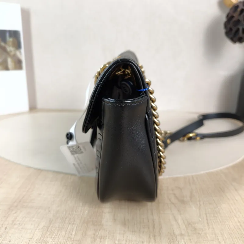 GUCCI Crossbody Bag GG Marmont Small Marmont 22 Black CC alfskin Small 22 × 6 × 13 cm — detail view 8 of 11