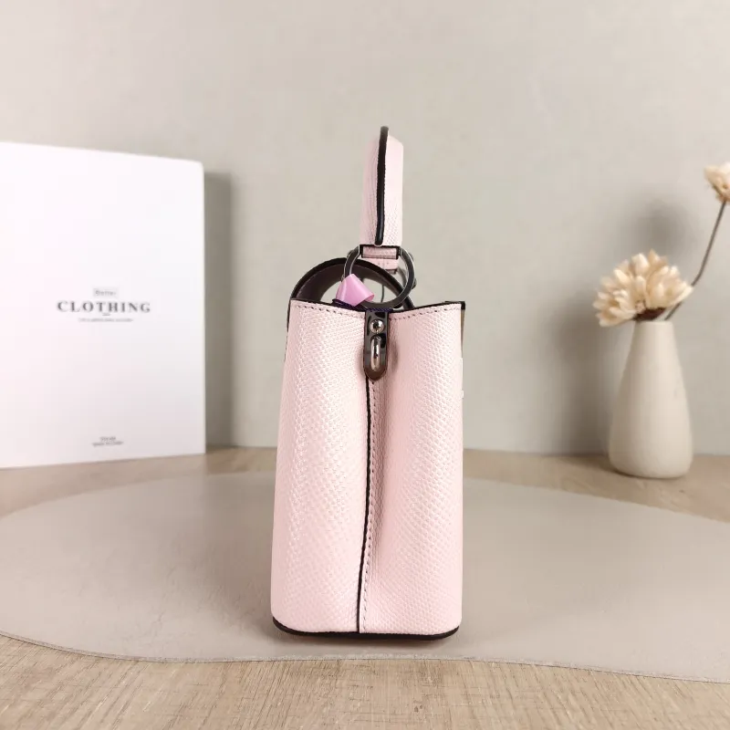 Louis Vuitton Shoulder Bag Capucines Pink Mini 21 × 8 × 14 cm — detail view 10 of 11