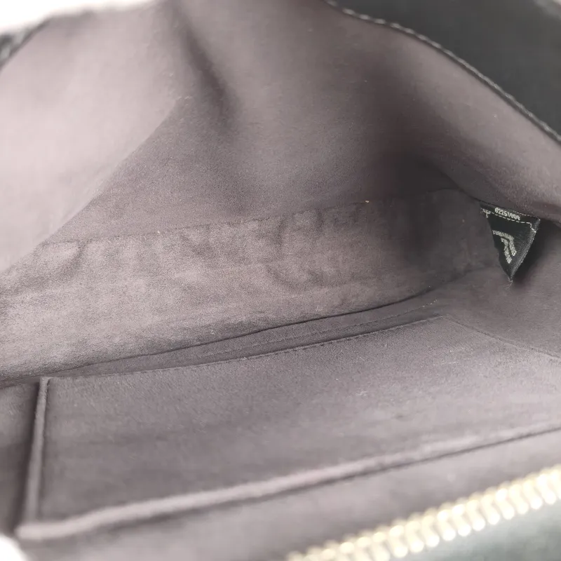 FENDI Crossbody Bagdotcom click Top Handle Bag Black Lambskin One Size23 × 11 × 15 cm — detail view 7 of 12