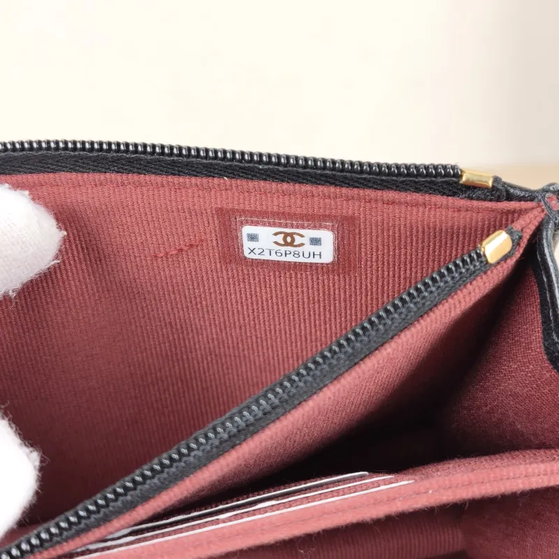 Chanel Crossbody Bag22b woc Black Lambskin15.5 × 4.5 × 11 cm — detail view 11 of 12