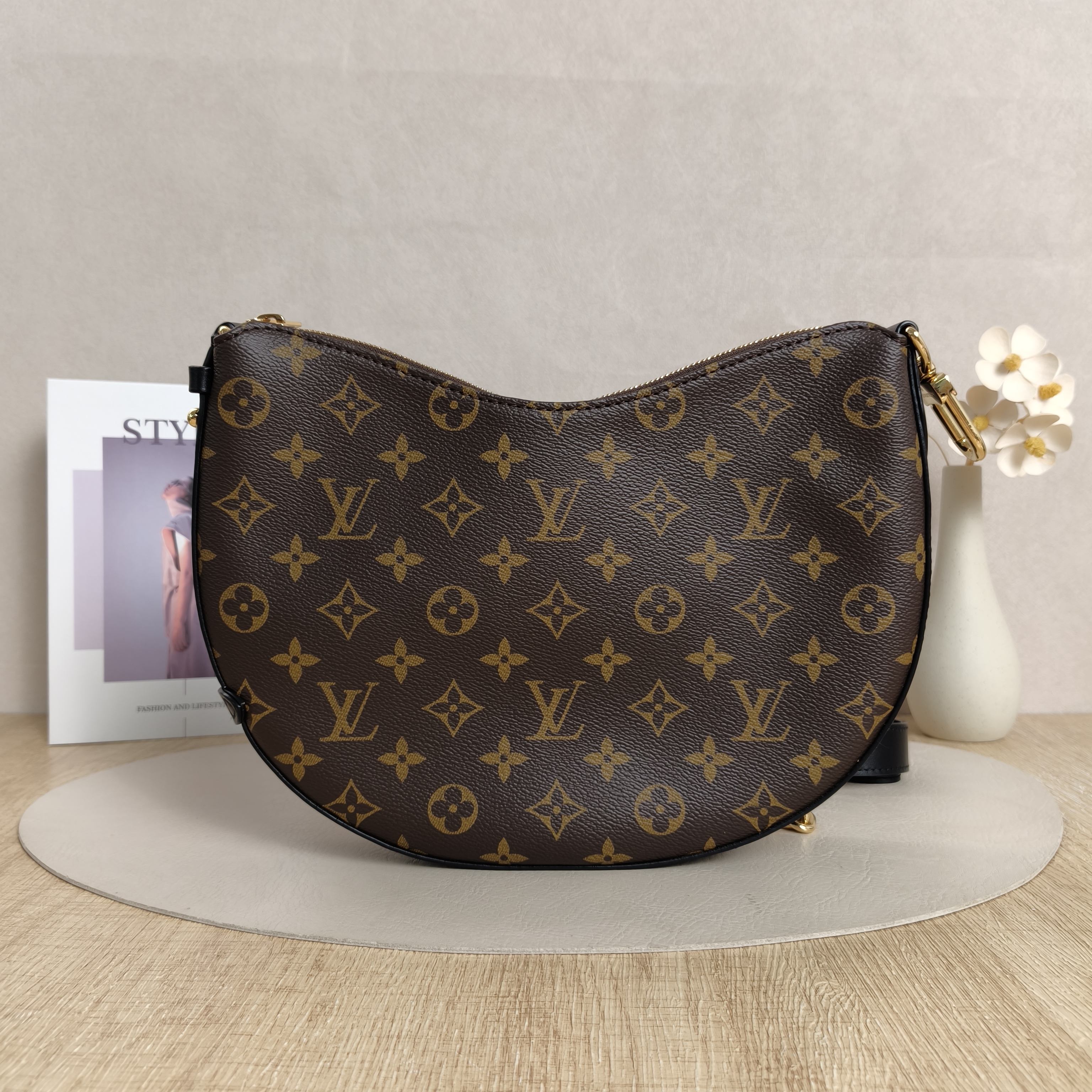 Louis Vuitton Shoulder Bag COOKIE Monogram PVCBB28.5 × 5 × 19 cm