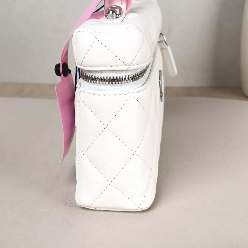 Chanel Crossbody Bag lp Box Bag Top Handle Crossbody Bag White Calfskin One Size 19.5 × 5 × 17 cm — detail view 12 of 13