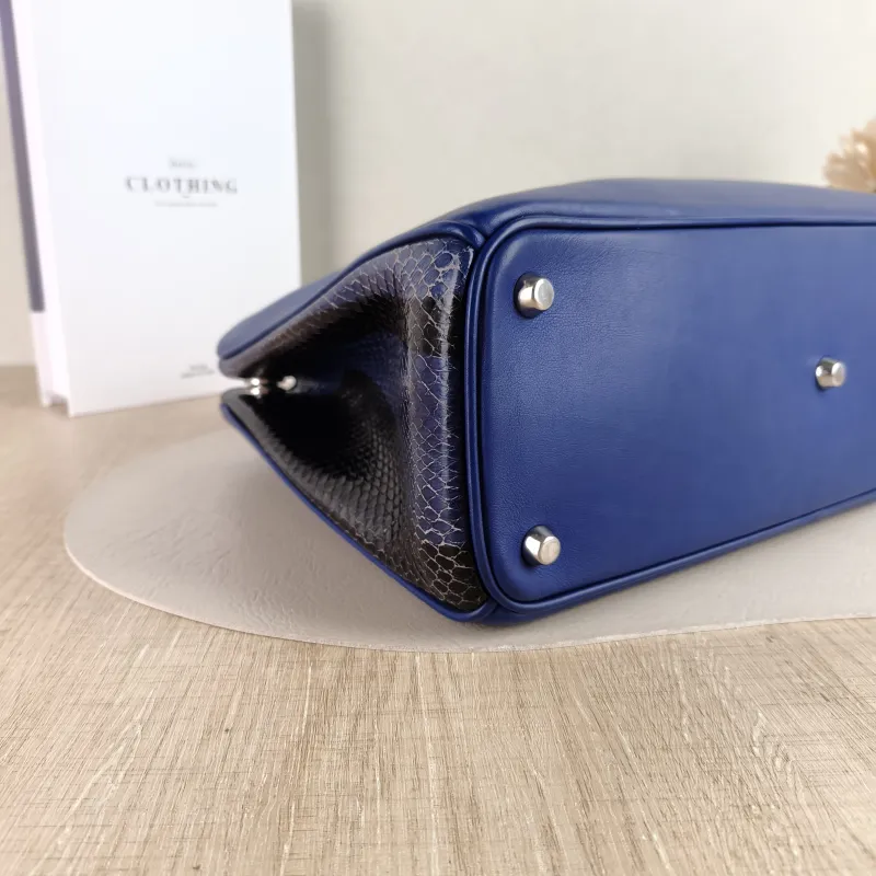 DIOR Top Handle Bag issimo Tote Bag Navy Calfskin · Medium 32 × 11 × 23 cm — detail view 6 of 10