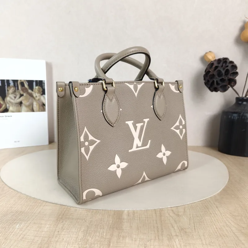 Louis Vuitton Shoulder Bag Onthego · White Monogram Empreinte Embossed Calfskin Small 25 × 11.5 × 19 cm — cover view 6 of 6