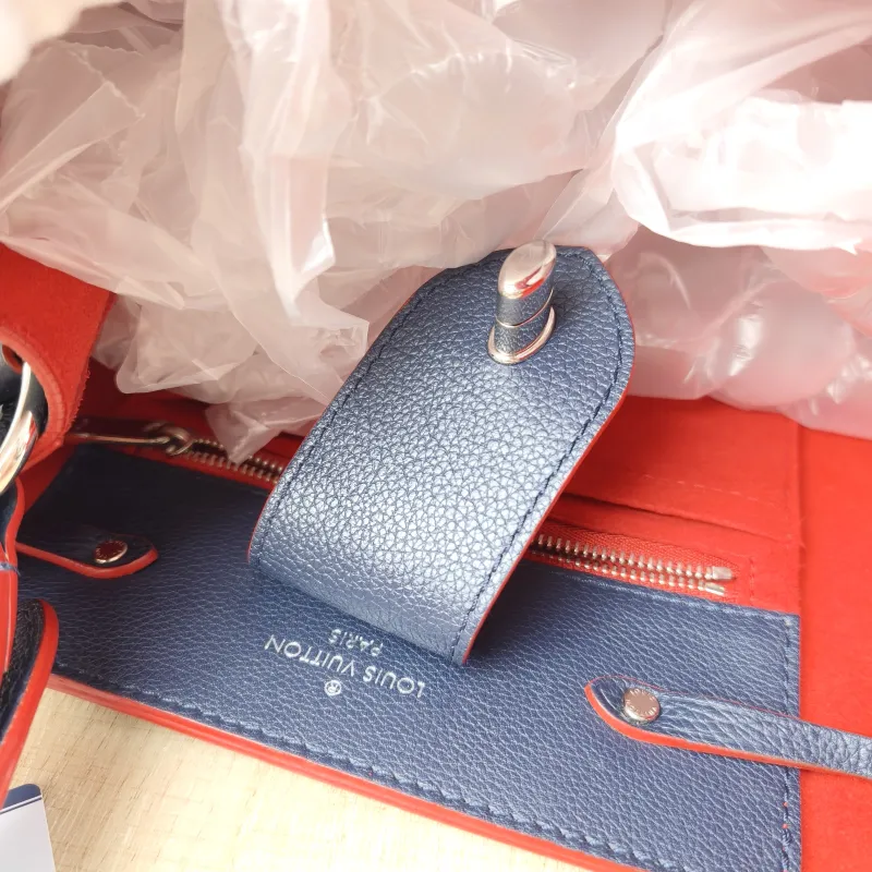 Louis Vuitton Shoulder Bag lockme Shoulder Bag Blue Red Calfskin One Size 25 × 15 × 27 cm — detail view 6 of 13