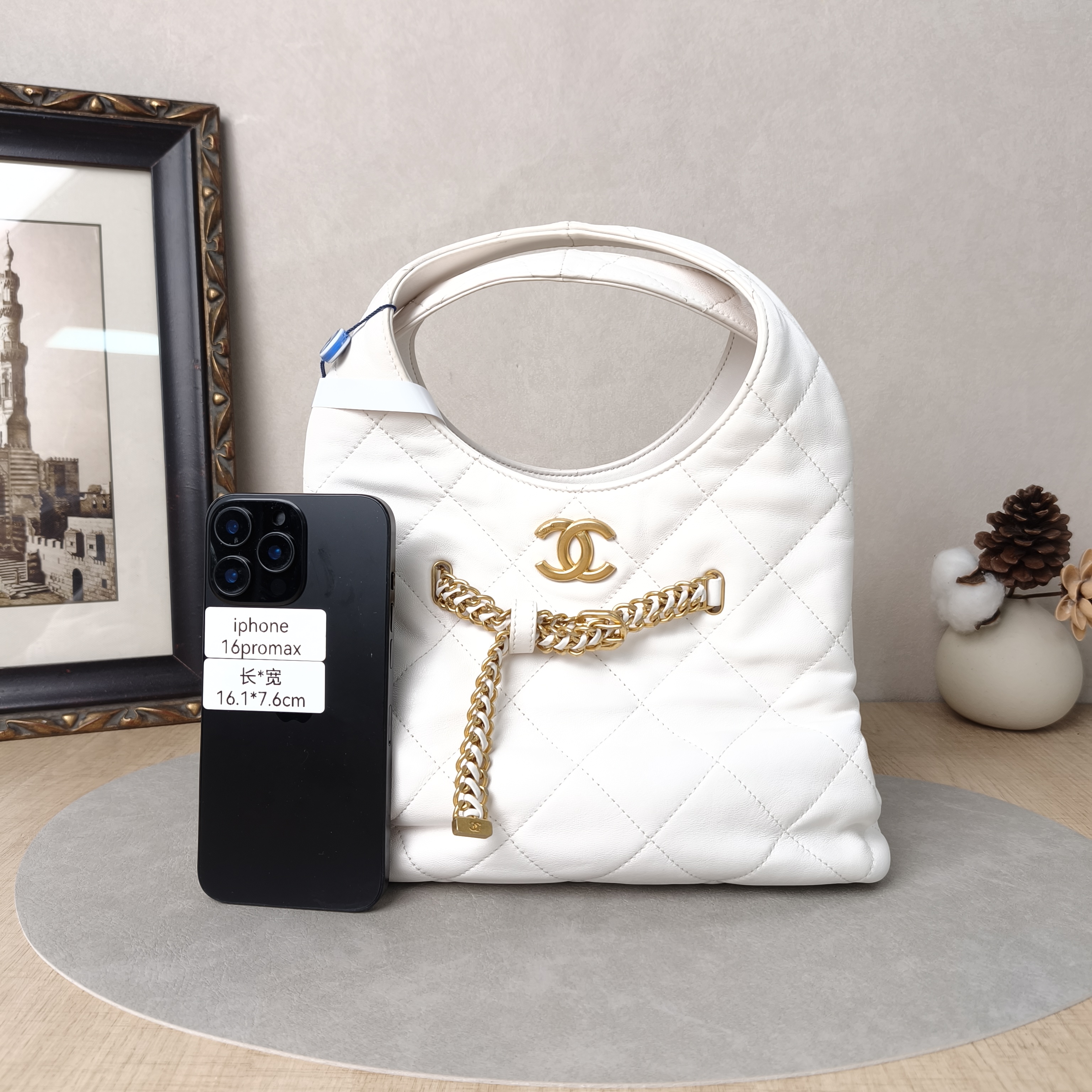 Chanel Top Handle Bag25p hobo White Calfskin24 × 10 × 14 cm — cover view 5 of 6