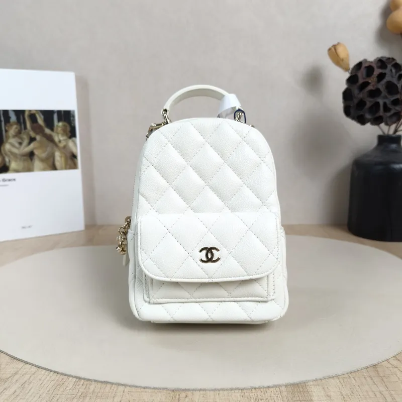 Chanel Backpack mini Backpack Collection White Grained Calfskin One Size13 × 9 × 18 cm