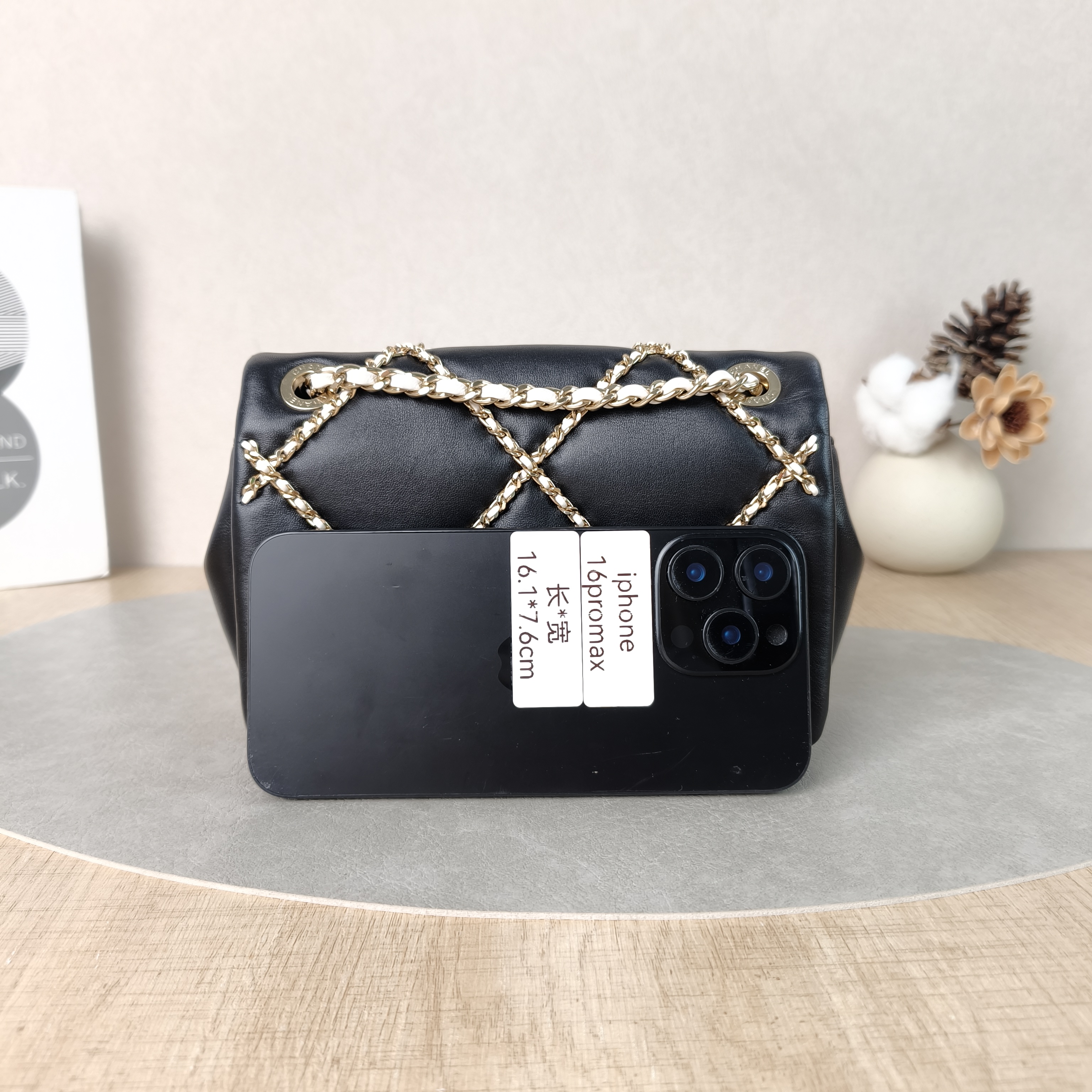 Chanel Crossbody Bag coco Crossbody Bag Black Lambskinmini18 × 5 × 10 cm — cover view 5 of 6