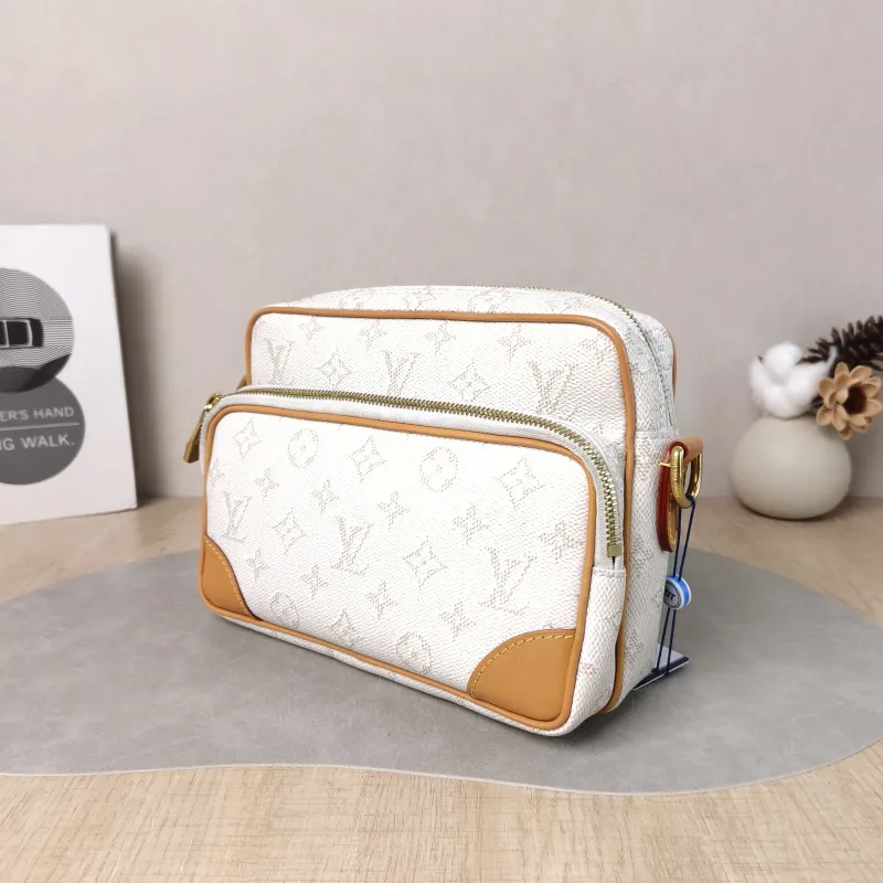 Louis Vuitton Crossbody Bag Nil Messenger Bag PVC One Size 25 × 11 × 17.5 cm — cover view 6 of 6