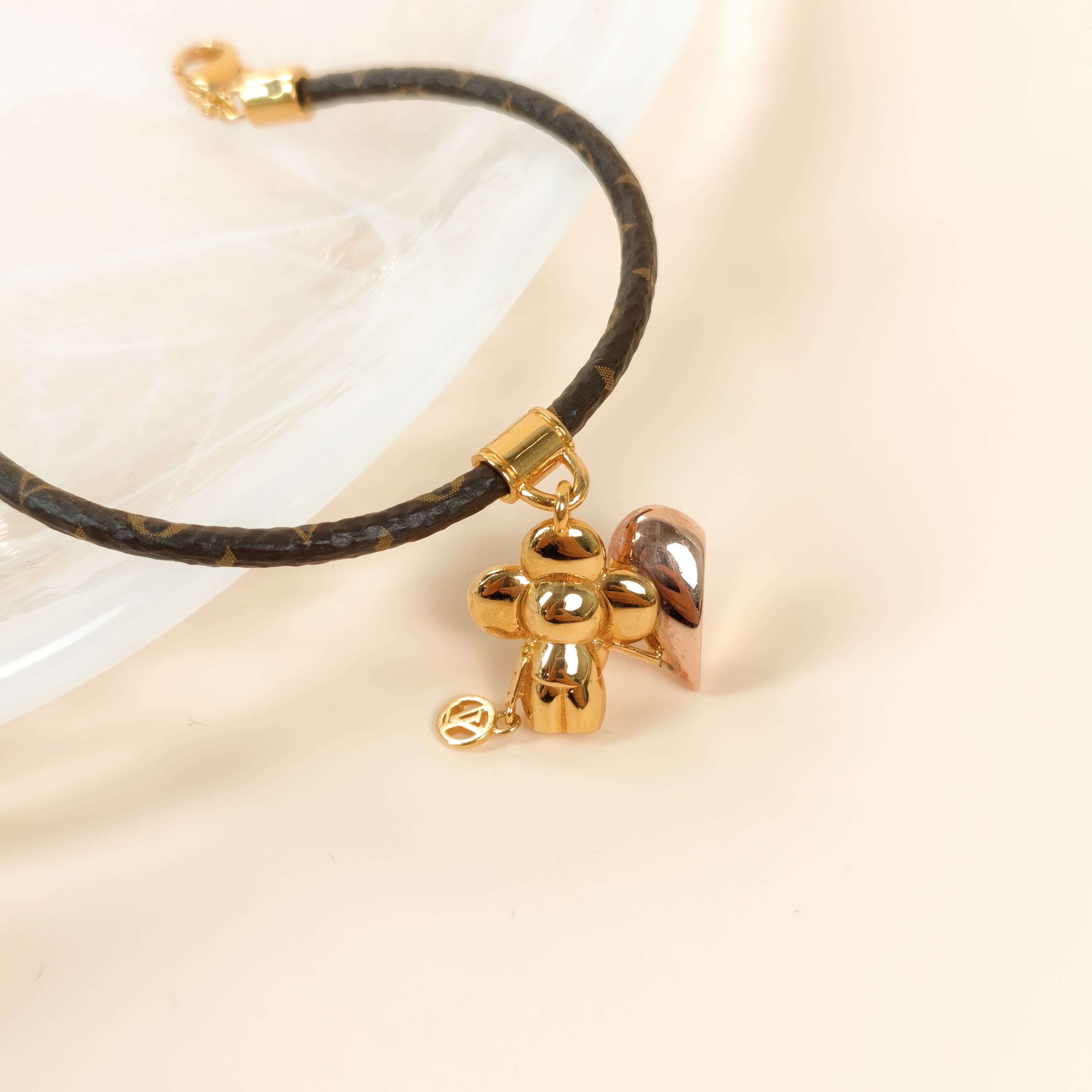 Louis Vuitton Banglevivienne Bangle Gold Monogram One Size19cm โ cover view 4 of 6