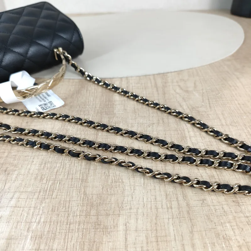 Chanel Crossbody Bag coco crush woc Black Grained Calfskin One Size 19.2 × 6 × 11 cm — detail view 8 of 15