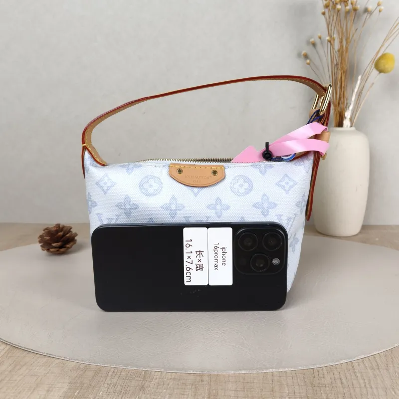 Louis Vuitton Shoulder Bag Pochette Hills Blue PVC One Size 18.5 × 6.5 × 11 cm — cover view 5 of 5
