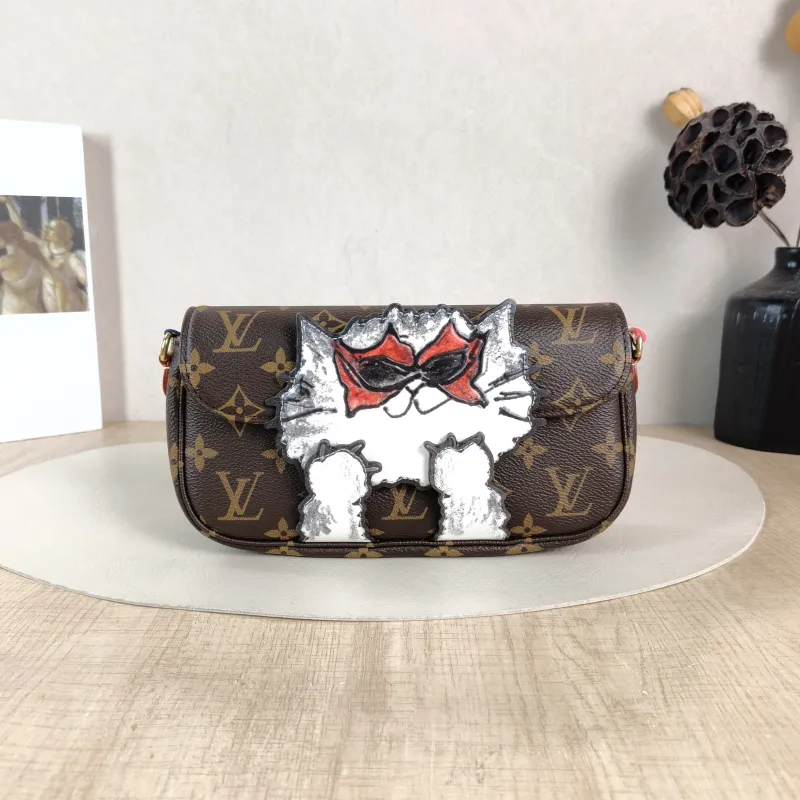 Louis Vuitton Crossbody Bag IVY Monogram PVC Small 23.5 × 4.3 × 12 cm