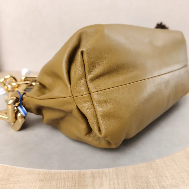 Bottega Veneta Shoulder Bag The Chain Pouch Yellow Calfskin One Size30 × 9 × 15 cm — detail view 10 of 14