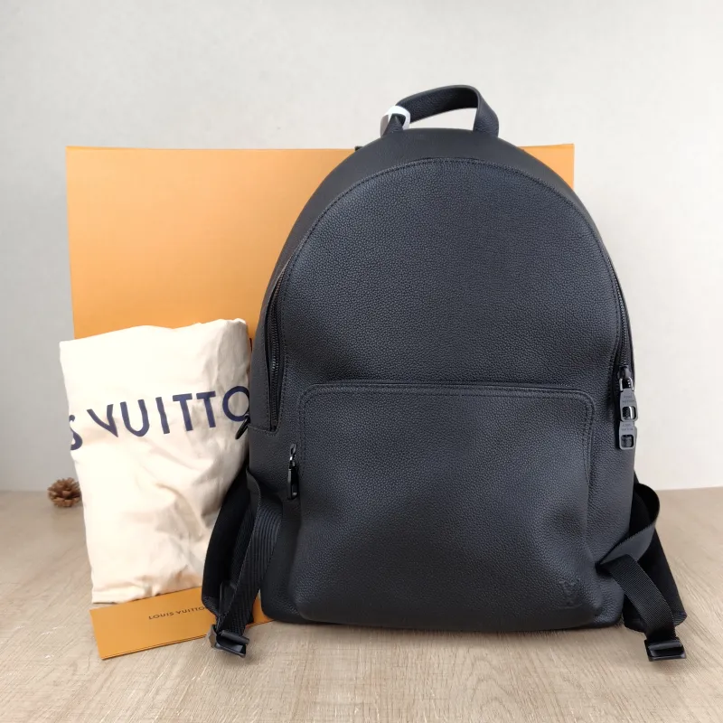 Louis Vuitton Backpack discovery Backpack Black Calfskin 29 × 20 × 38 cm — cover view 3 of 6