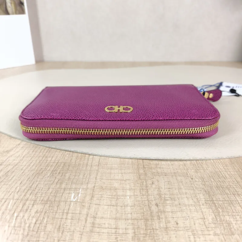 FERRAGAMO Wallet Wallet Calfskin One Size19 × 2 × 10.5 cm — detail view 10 of 11