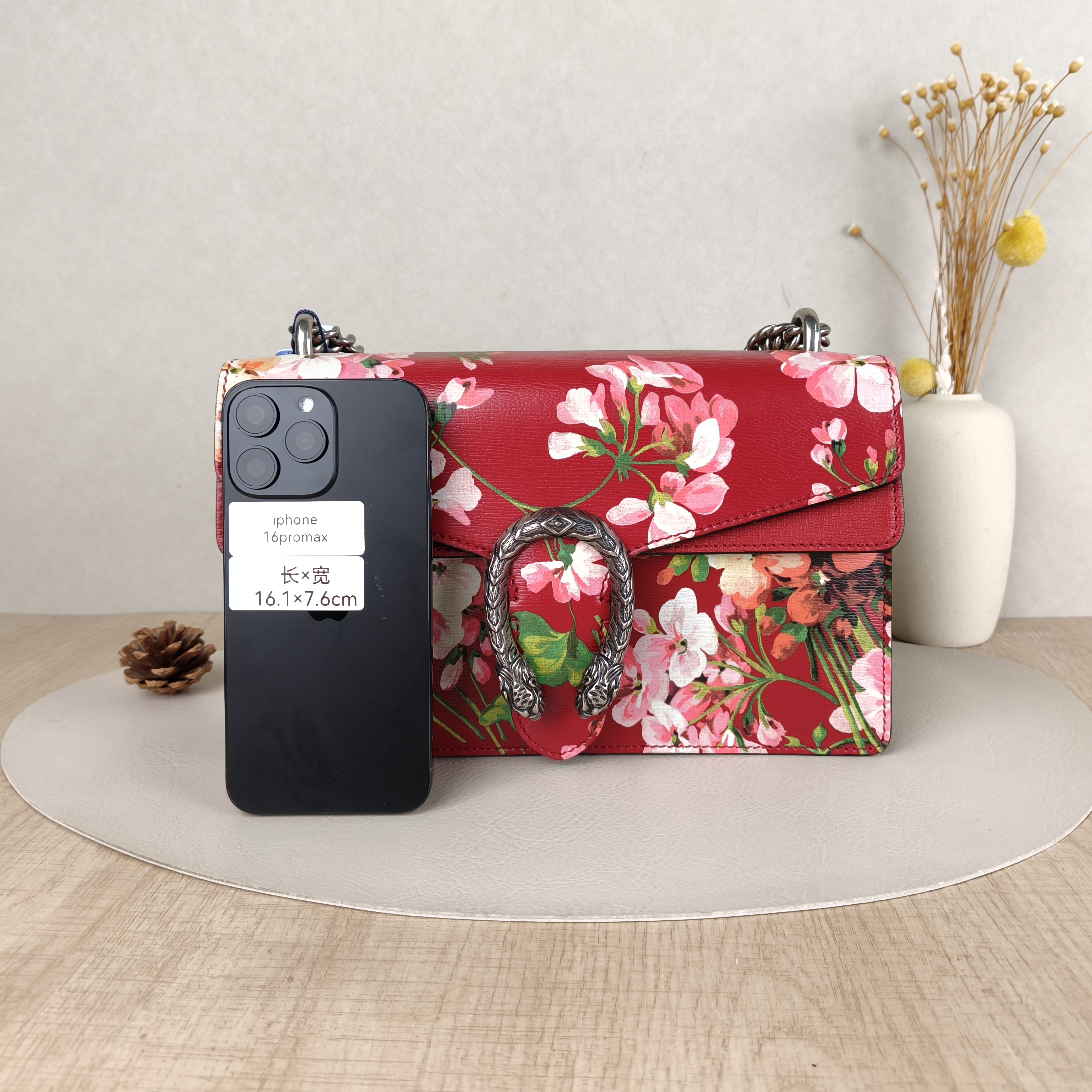 GUCCI Crossbody Bag Dionysus Calfskin Medium28 × 9 × 17 cm — cover view 4 of 5