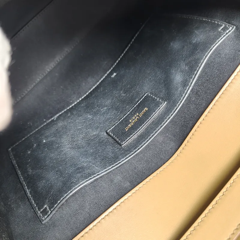 SAINT LAURENT Shoulder Bag MANHATTAN Brown Calfskin Medium29 × 7.5 × 20 cm — detail view 12 of 15