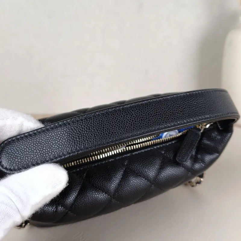 Chanel Crossbody Bag25c Vanity Case Bag Black Grained Calfskin One Size16 × 6 × 13 cm — detail view 2 of 12