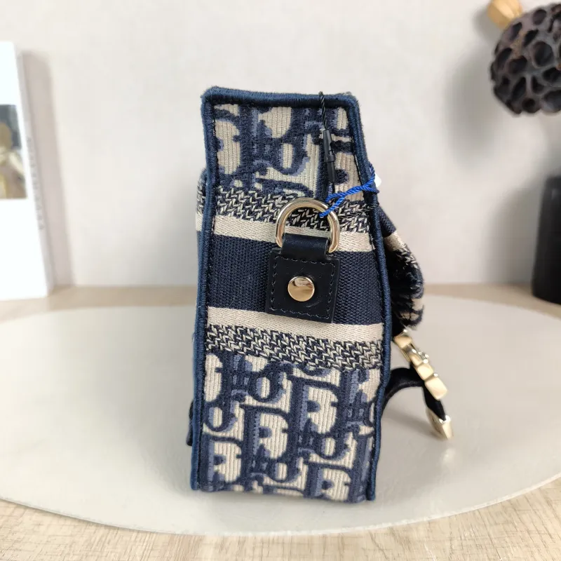 DIOR Crossbody Bag camp Messenger Bag Blue Canvas Small 23 × 8 × 15 cm — detail view 8 of 11
