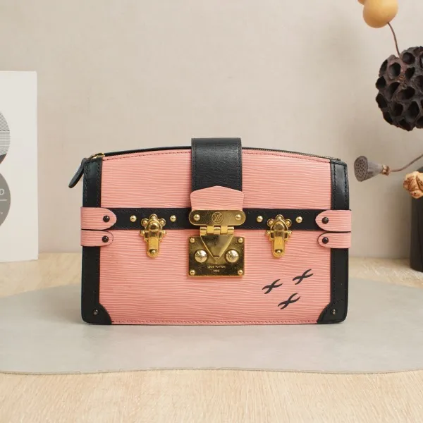 Louis Vuitton Box Pink Embossed Calfskin · Shoulder Strap · 22.5 × 6 × 15 cm