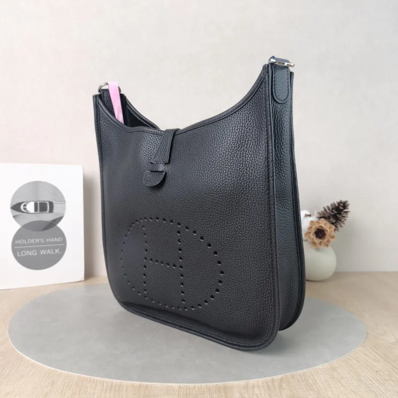 Hermès Crossbody Bag Evelyne 29 29Black Silver-Tone Hardware Clemence Taurillon TC Calfskin Small29 × 8 × 30 cm — cover view 4 of 5
